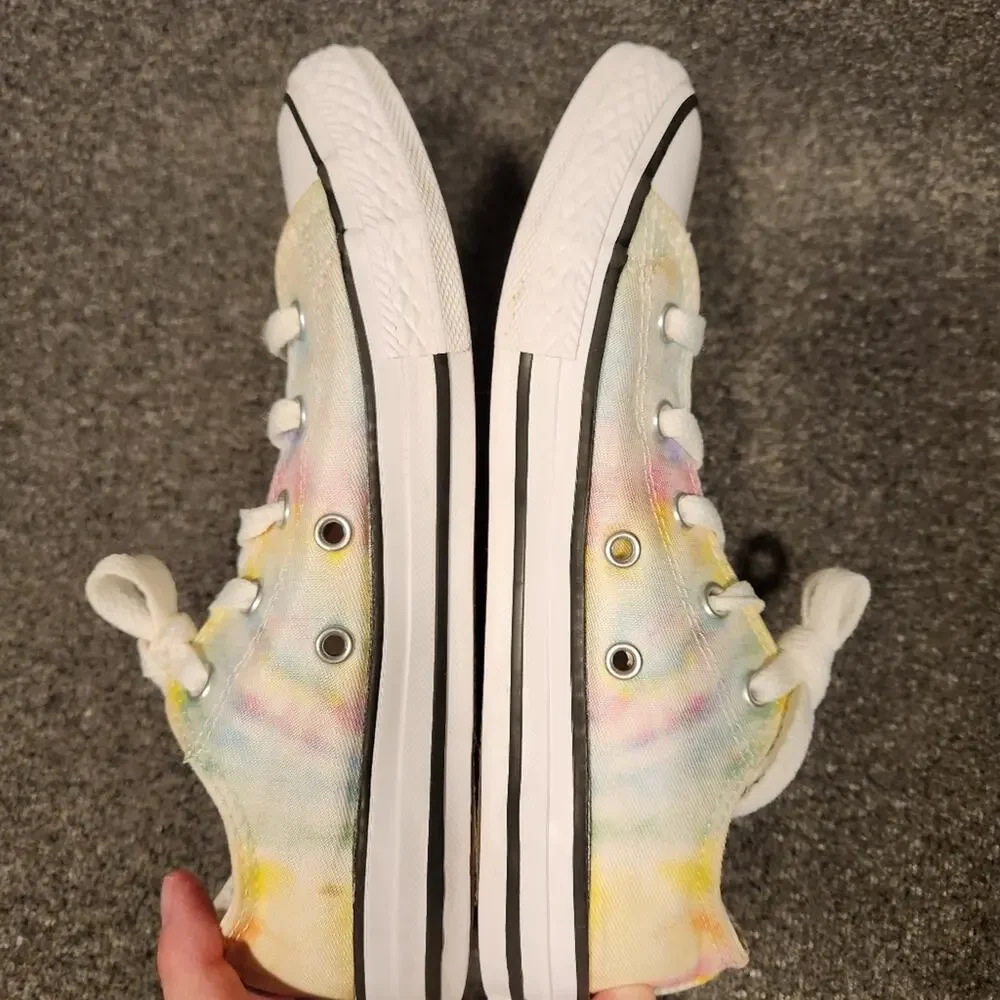 CONVERSE Chuck Taylor All Star 365582F Tie Dye Lo Top Sneakers Youth 3 Girls